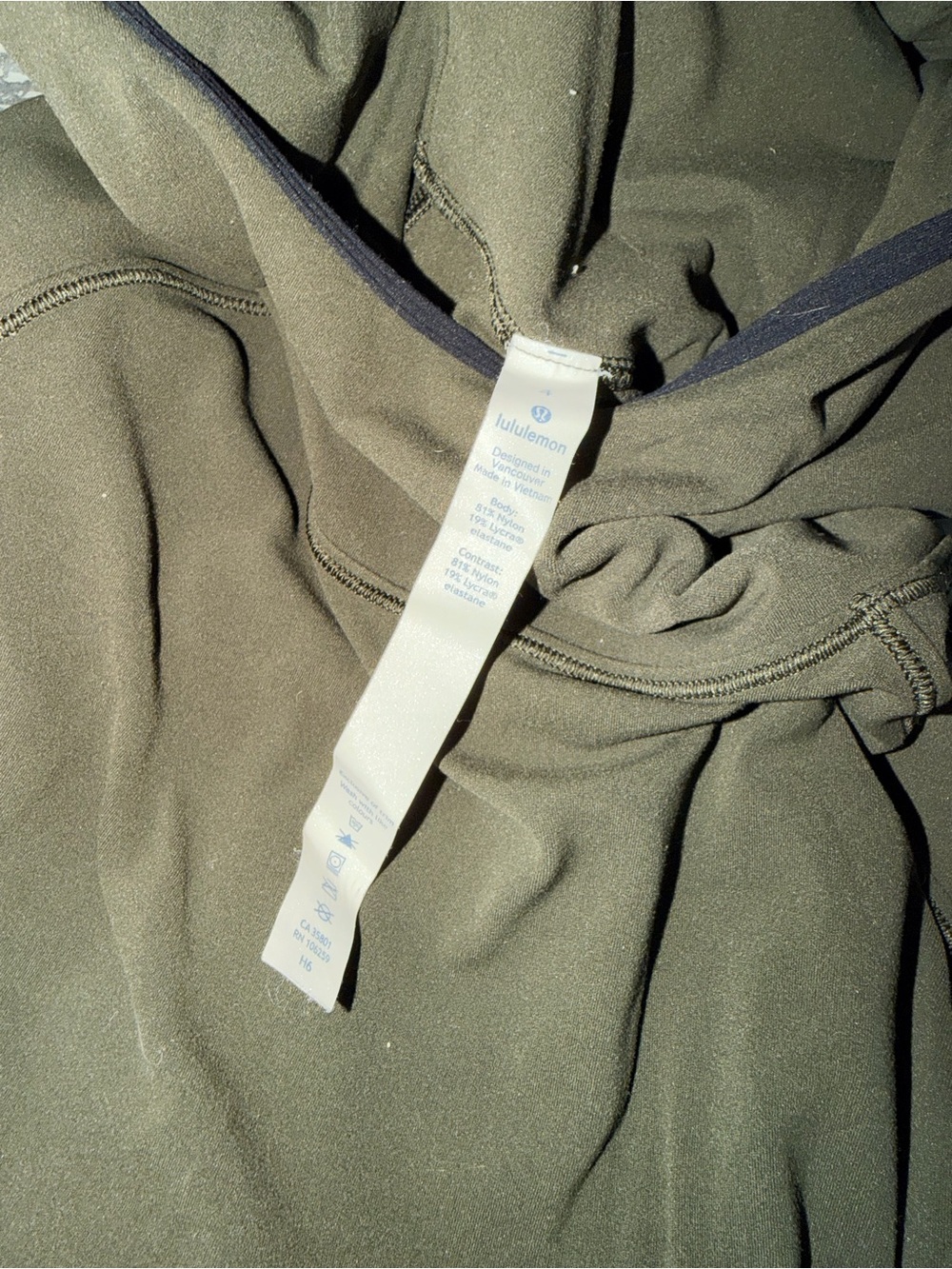 Lululemon Shape Up Pullover Nulu Olive Green Heathered Black Size 4